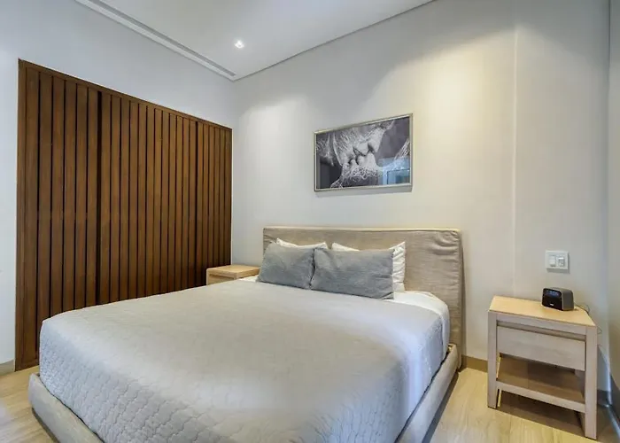 Modern Marina-view Penthouse With Private Hot Tub, Pool & Netflix Ferienhaus Cabo San Lucas